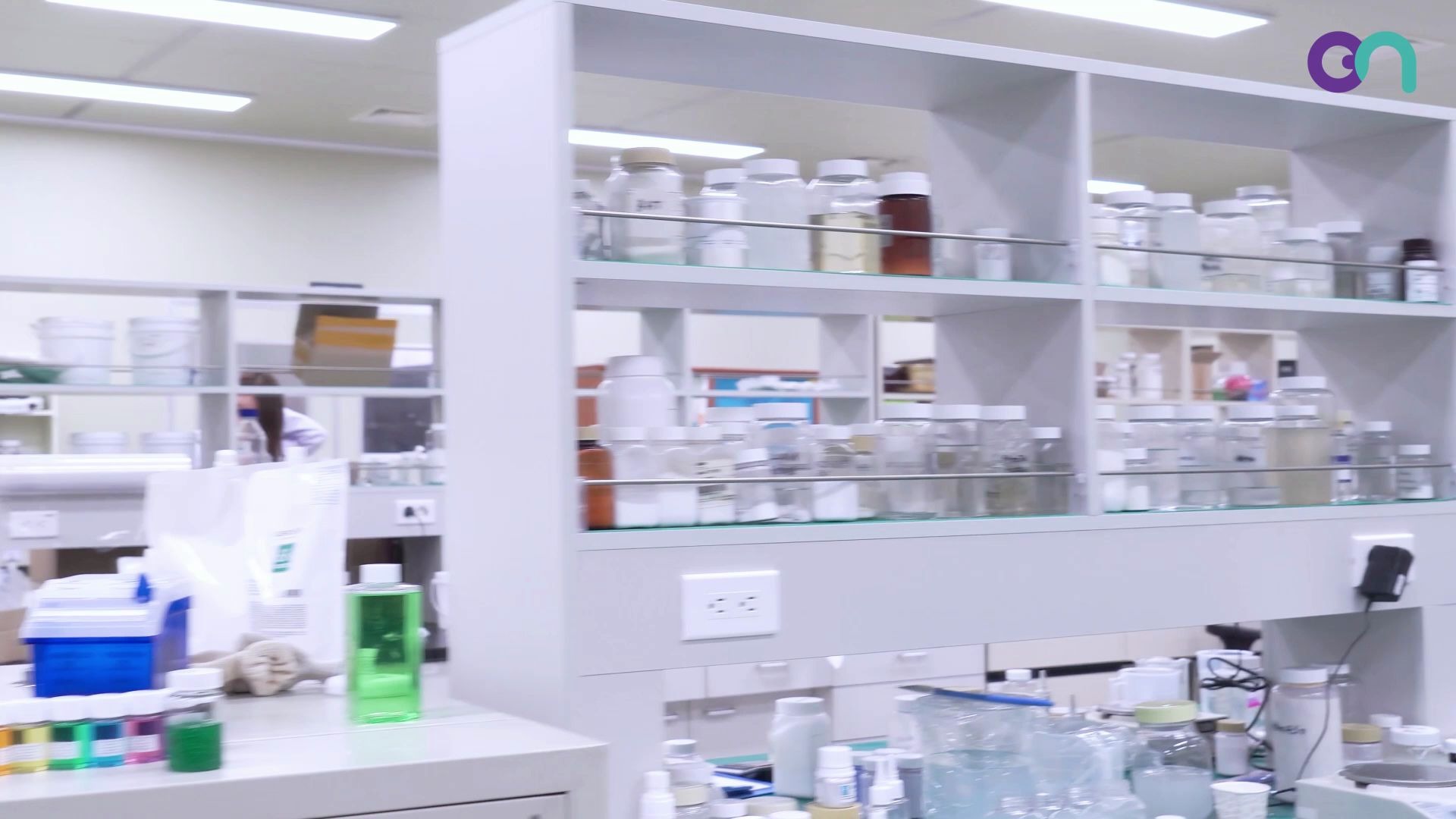 研发中心由植物医生与中科院昆明植物研究所共建