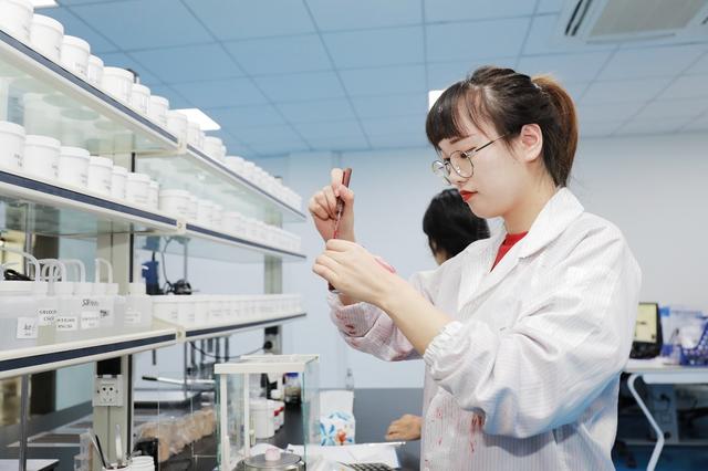 基于强大的研发和交付能力