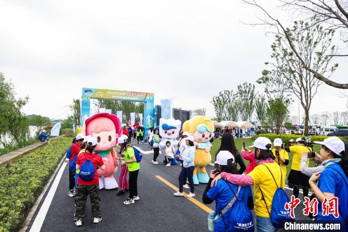 春风拂面的运河慢步：临平承办的全国“行走大