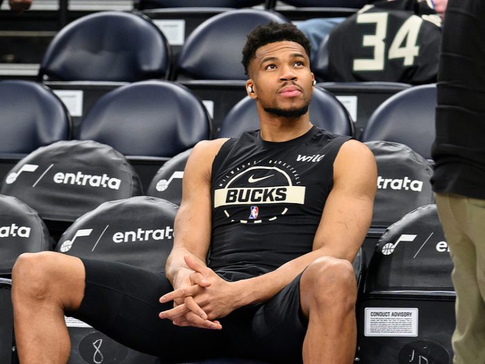 火箭蓄力交易字母哥 雄鹿内部博弈引爆西部格局