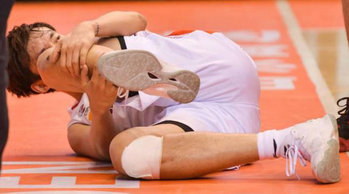 丁彦雨航股四头肌肌腱问题持续困扰 多年未愈难