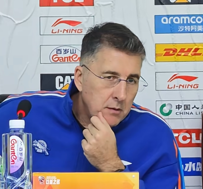 新疆力克南京防守成关键 球队多点开花迎连胜