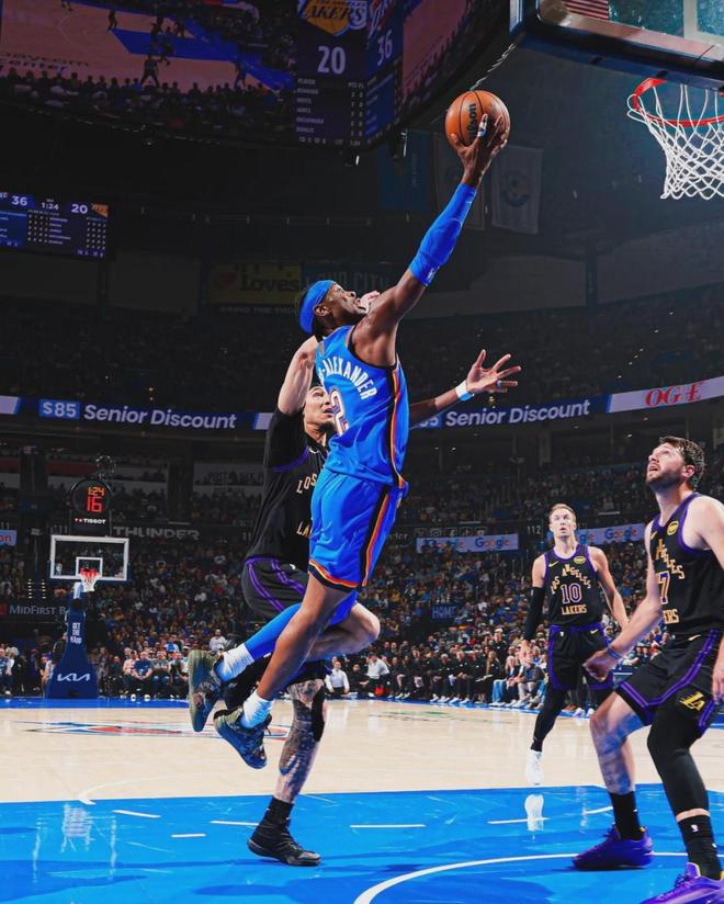 东契奇旧伤复发湖人惨败雷霆43分